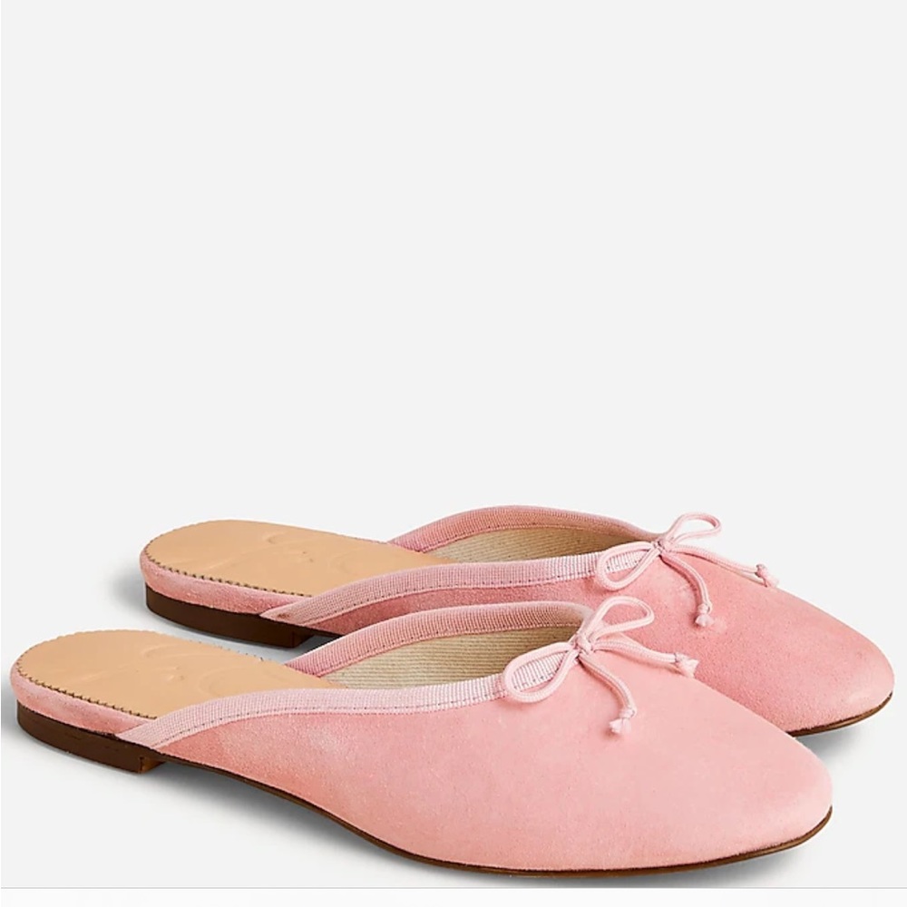 NIB Zoe flat mules in suede